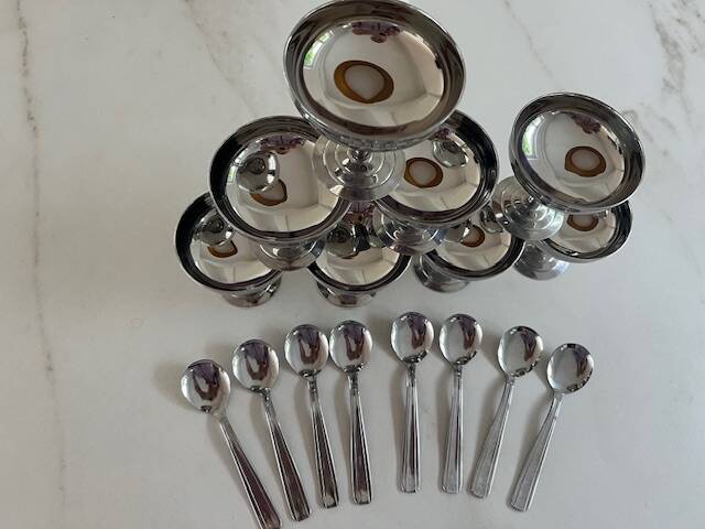 8 ice cream cups and spoons 80s design letang remy