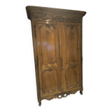 Walnut Louis XV wardrobe from the 18th century.