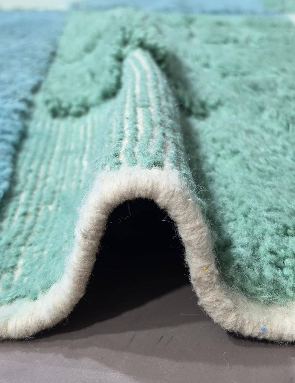 Contemporary Green Carpet - 349 x 246 cm