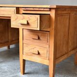 Bureau ancien en chêne massif brut, aérogommé et ciré