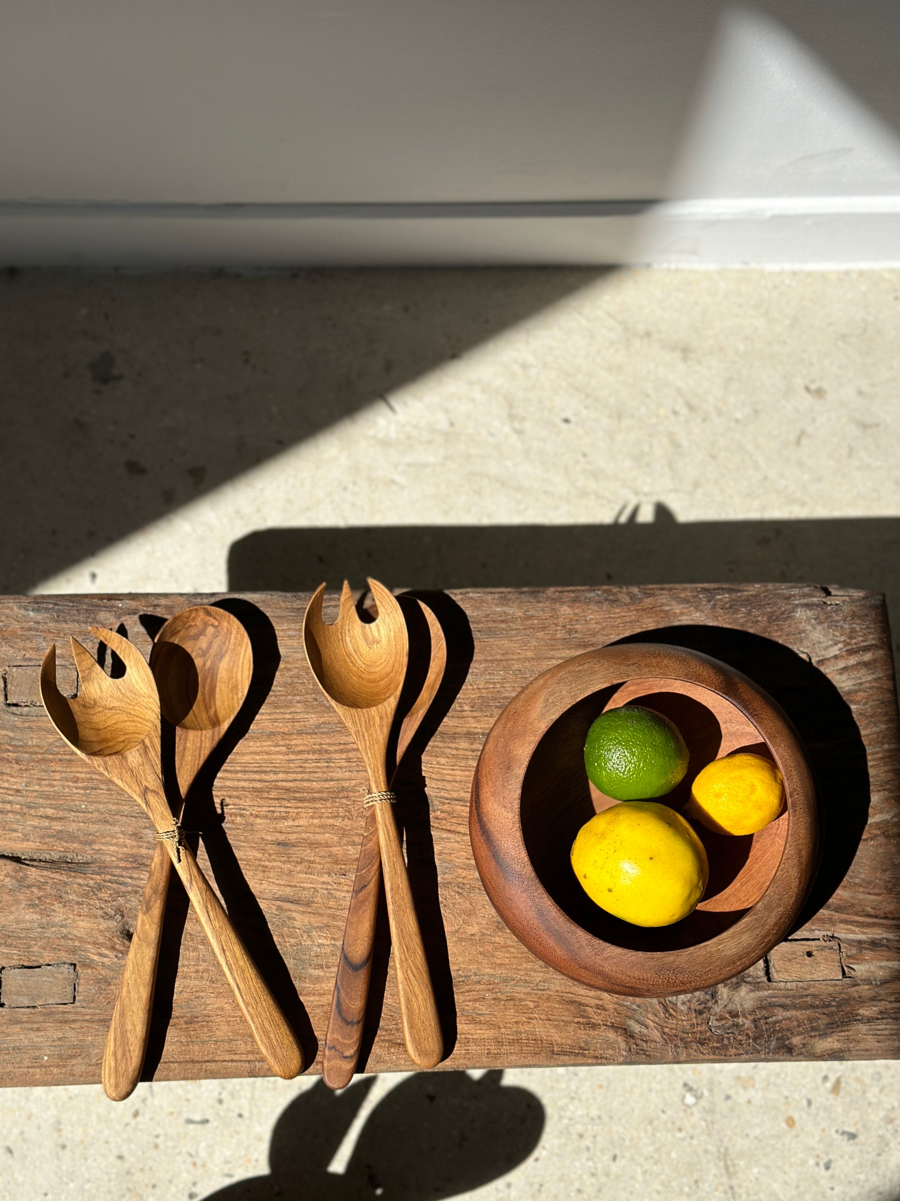 Bowl or monoxyl teak cut d:25.5