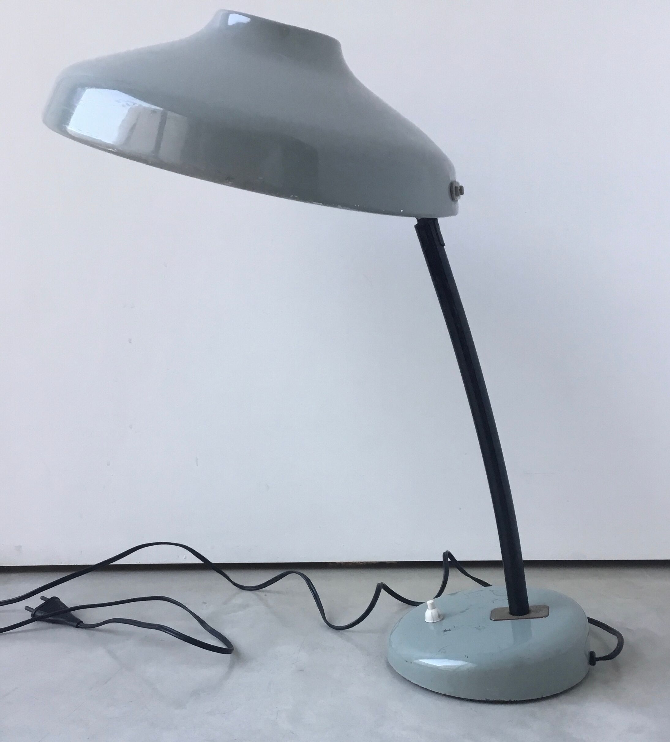 Industrial design ball joint desk lamp - 1950