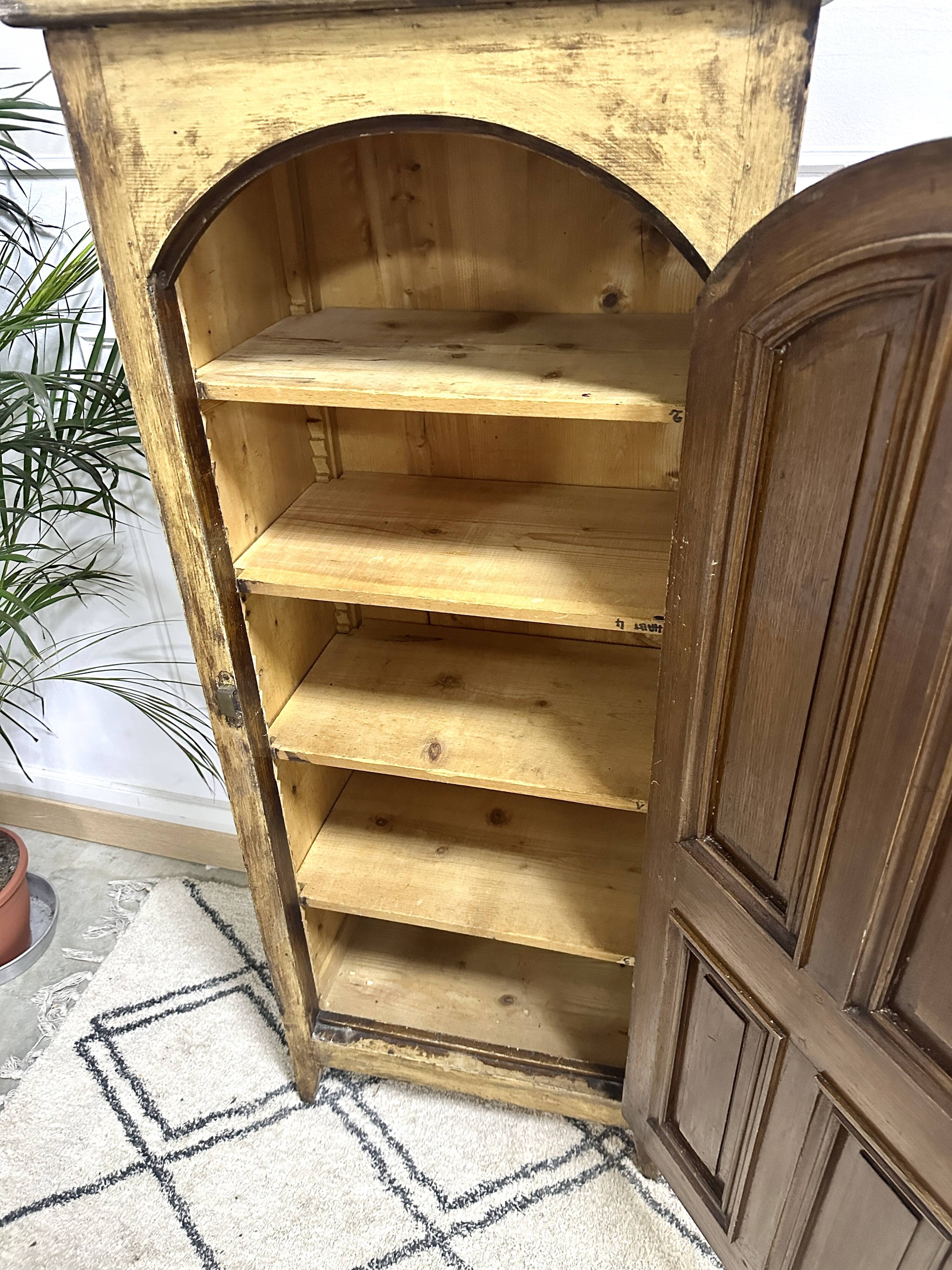 Small Parisian wardrobe