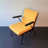 2 yellow 'Oase' lounge chairs with armrests by Wim Rietveld for Ahrend de Circel