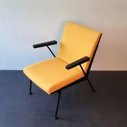 2 yellow 'Oase' lounge chairs with armrests by Wim Rietveld for Ahrend de Circel