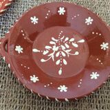 2 terracotta plates