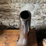 Vase céramique émaillé noir forme libre