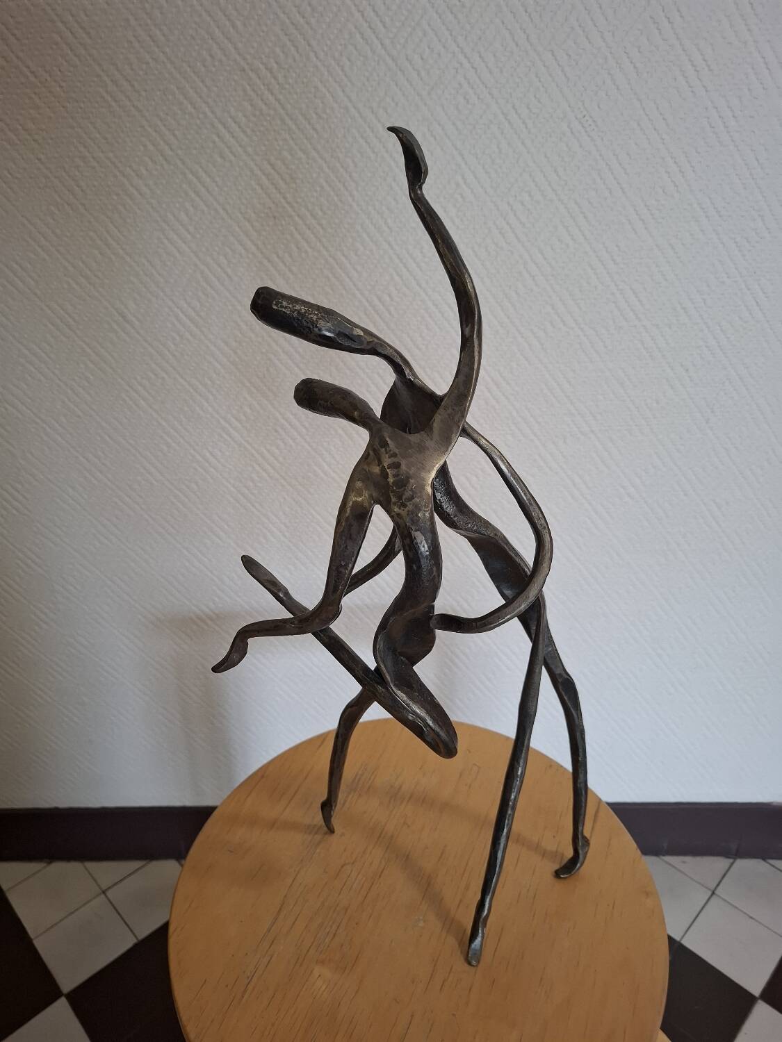 Sculpture Yves Lohé, couple de danseurs