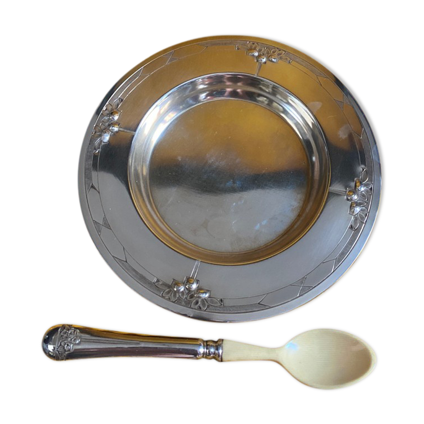 Porridge plate and spoon in silver metal