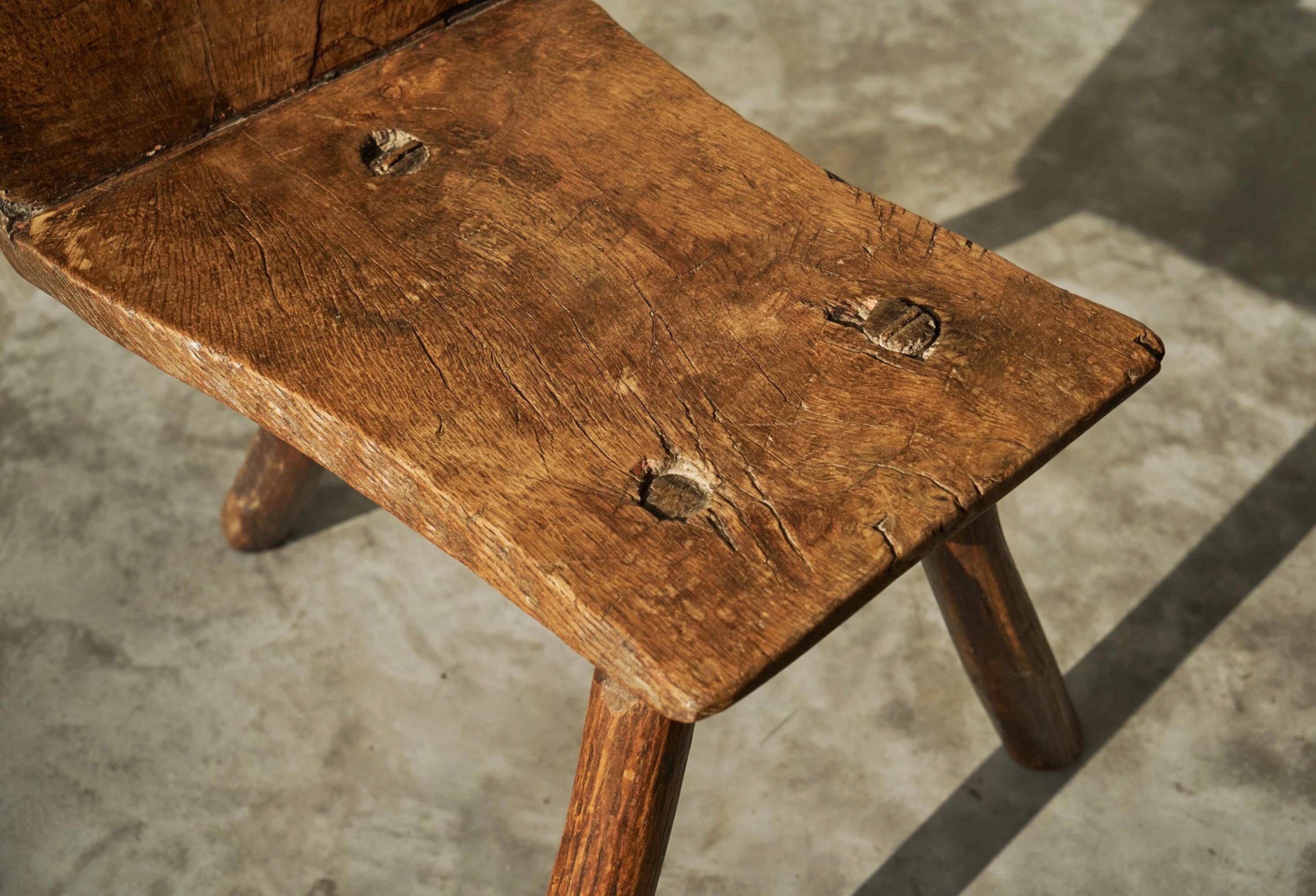 Tripod accent chair Wabi Sabi, hand-carved, 19th century.