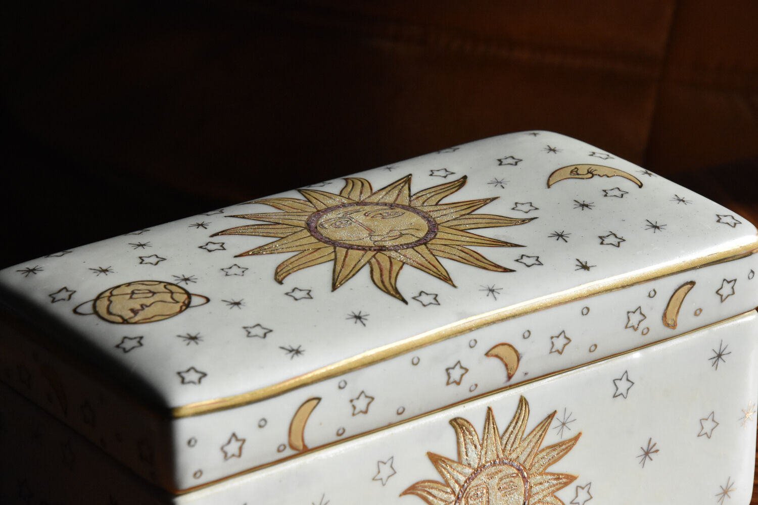 Astral decoration ceramic box