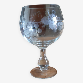 Large crystal wine glass