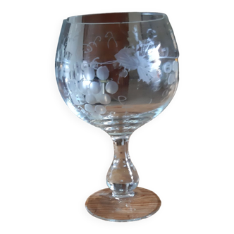 Large crystal wine glass