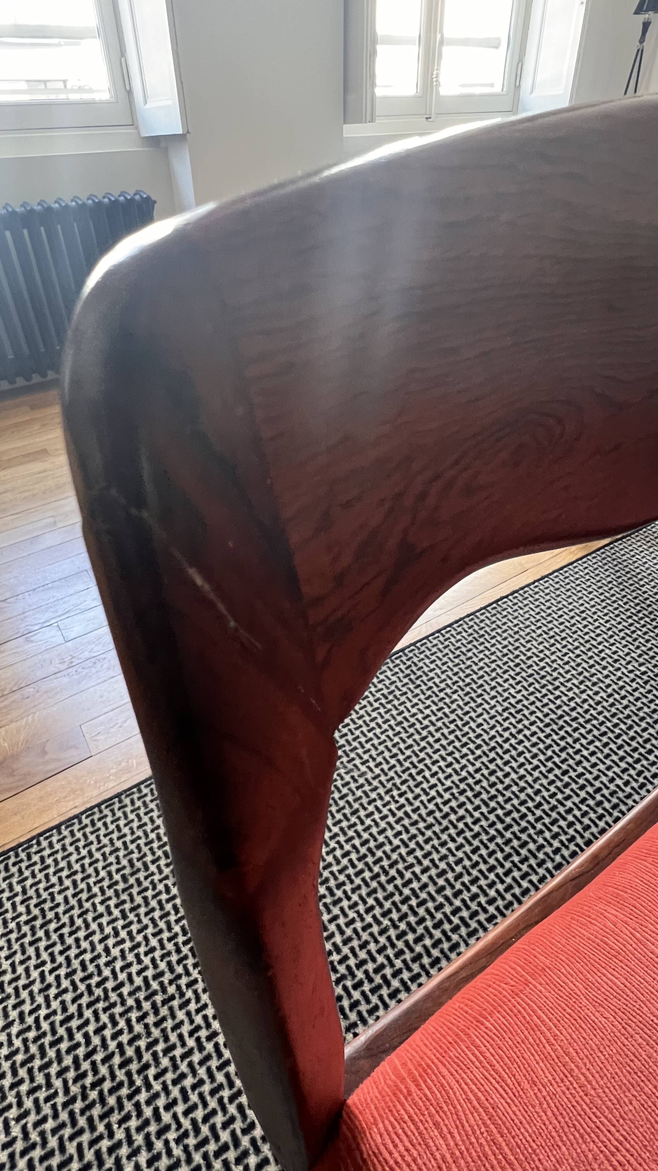 5 Vintage Chairs EDITIONS SELF