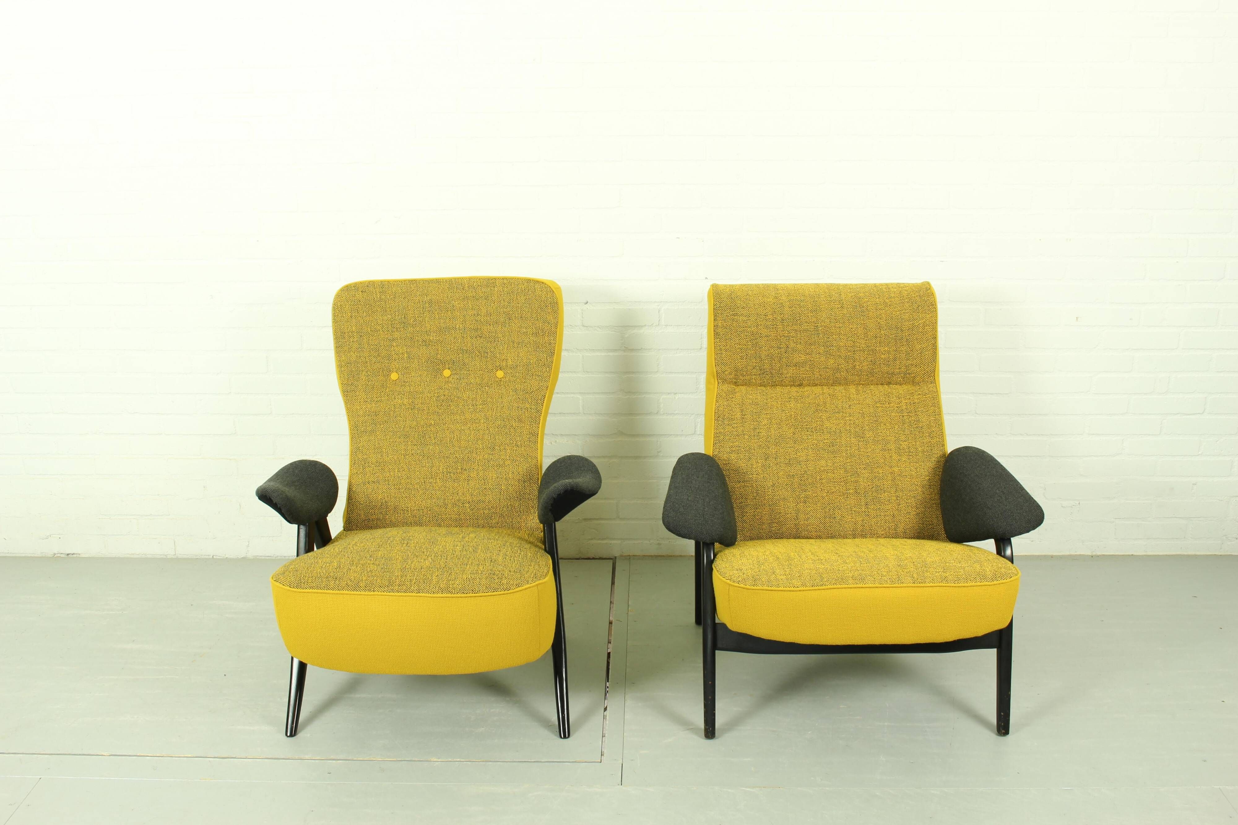 Theo Ruth pour les chaises Artifort Modèle 107 et 137 en Hallingdal Kvadrat.