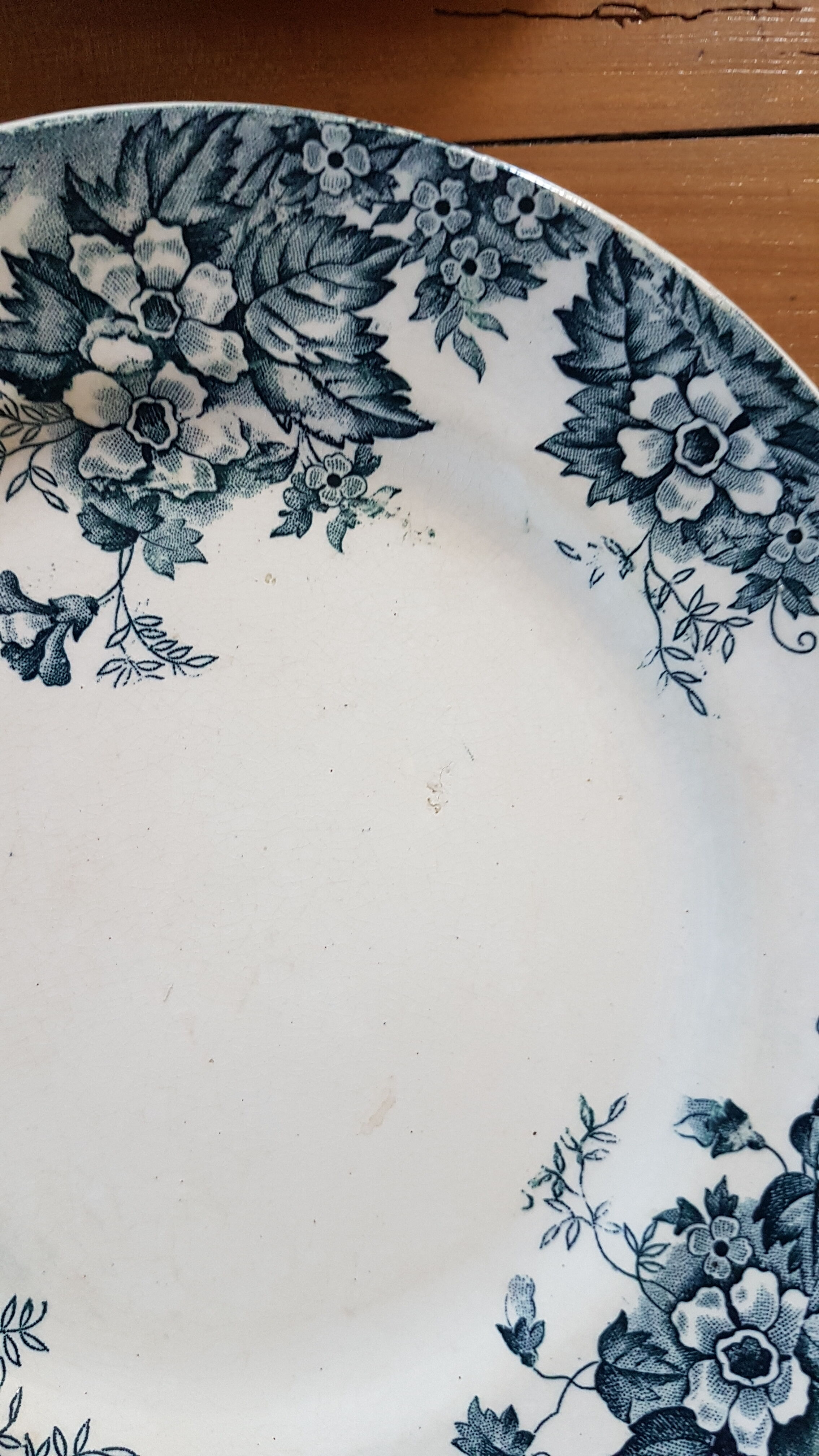 Set of 8 flat plates Saint Amand and Hamage