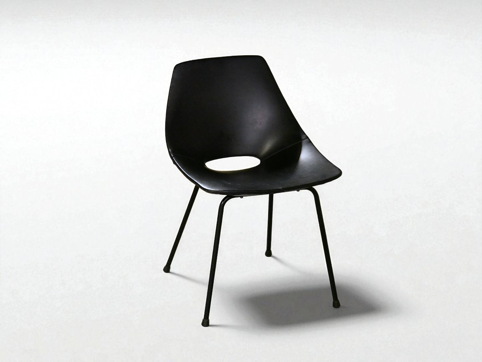 Chaise Tonneau P. Guariche par Steiner - Vintage Circa 1950