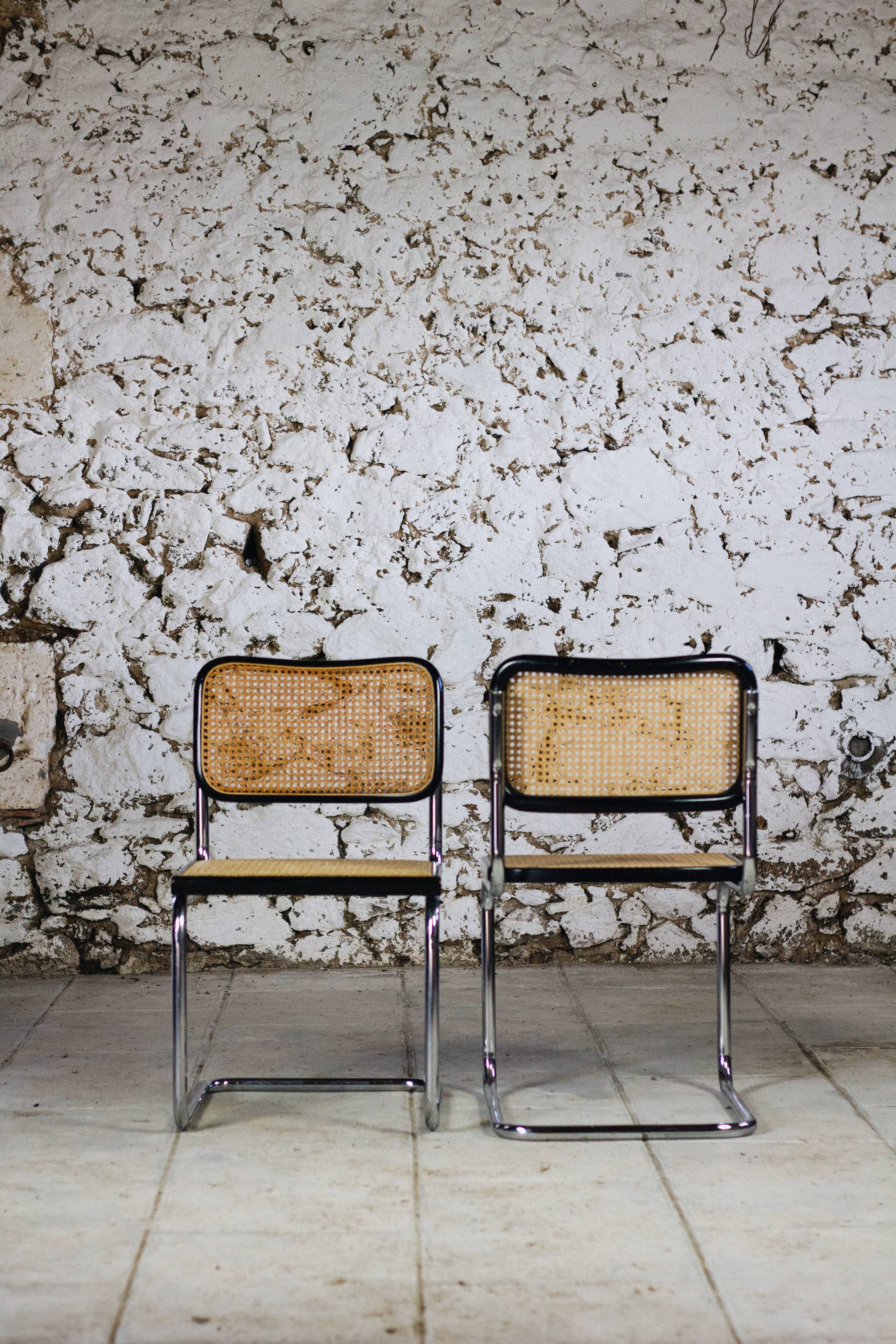 Black b32 chair by Marcel Breuer