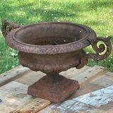 Medici vase cast iron / garden or interior decoration