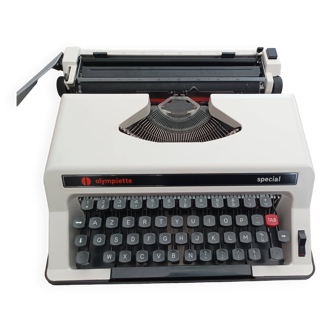 Machine à écrire OLYMPIETTE Spécial de Olympia