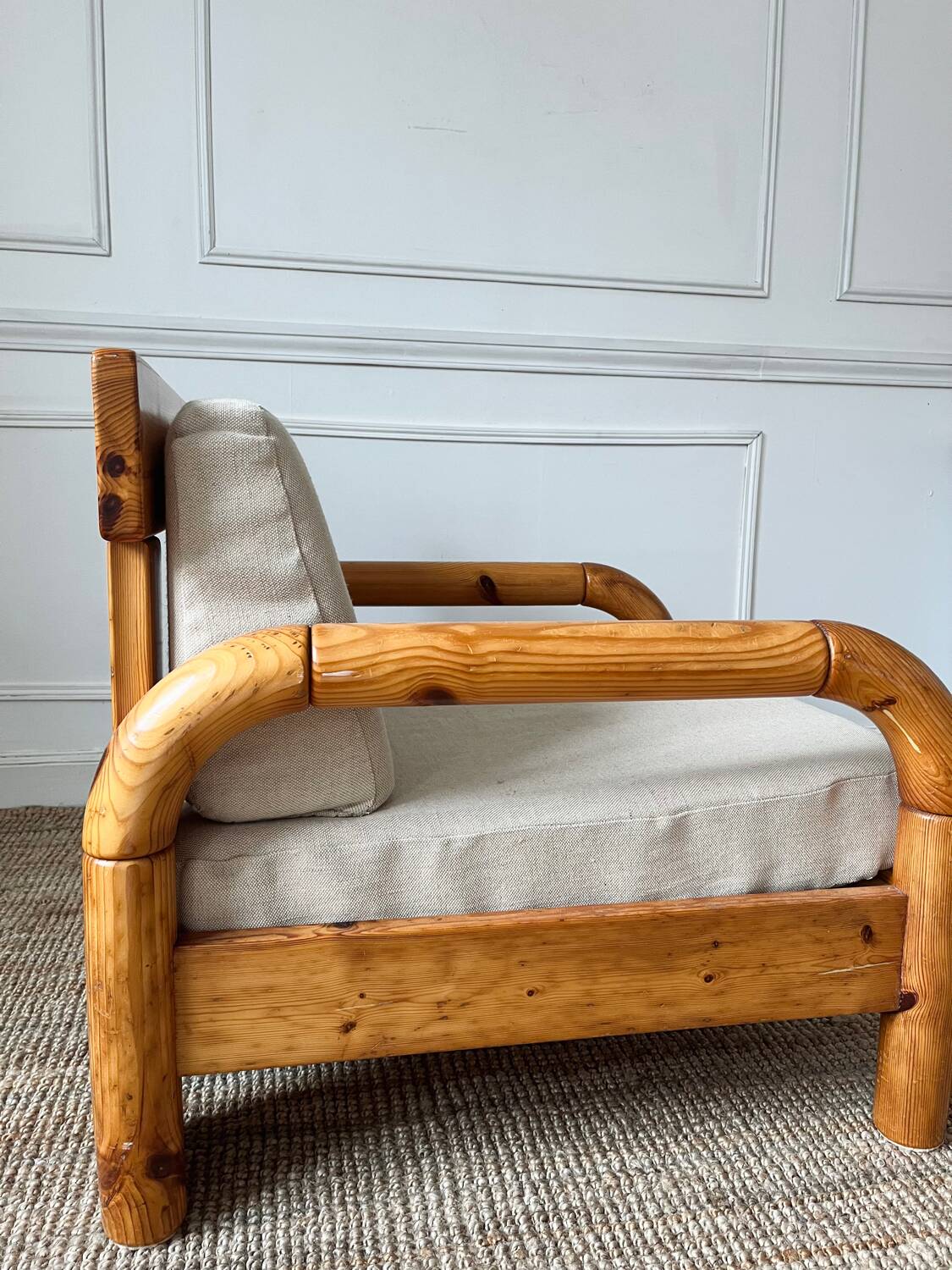 Fauteuil en pin massif esprit chalet