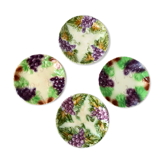 Set of 4 plates in slurry XIXth model Grapes