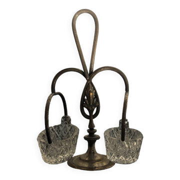 Salt and pepper shaker