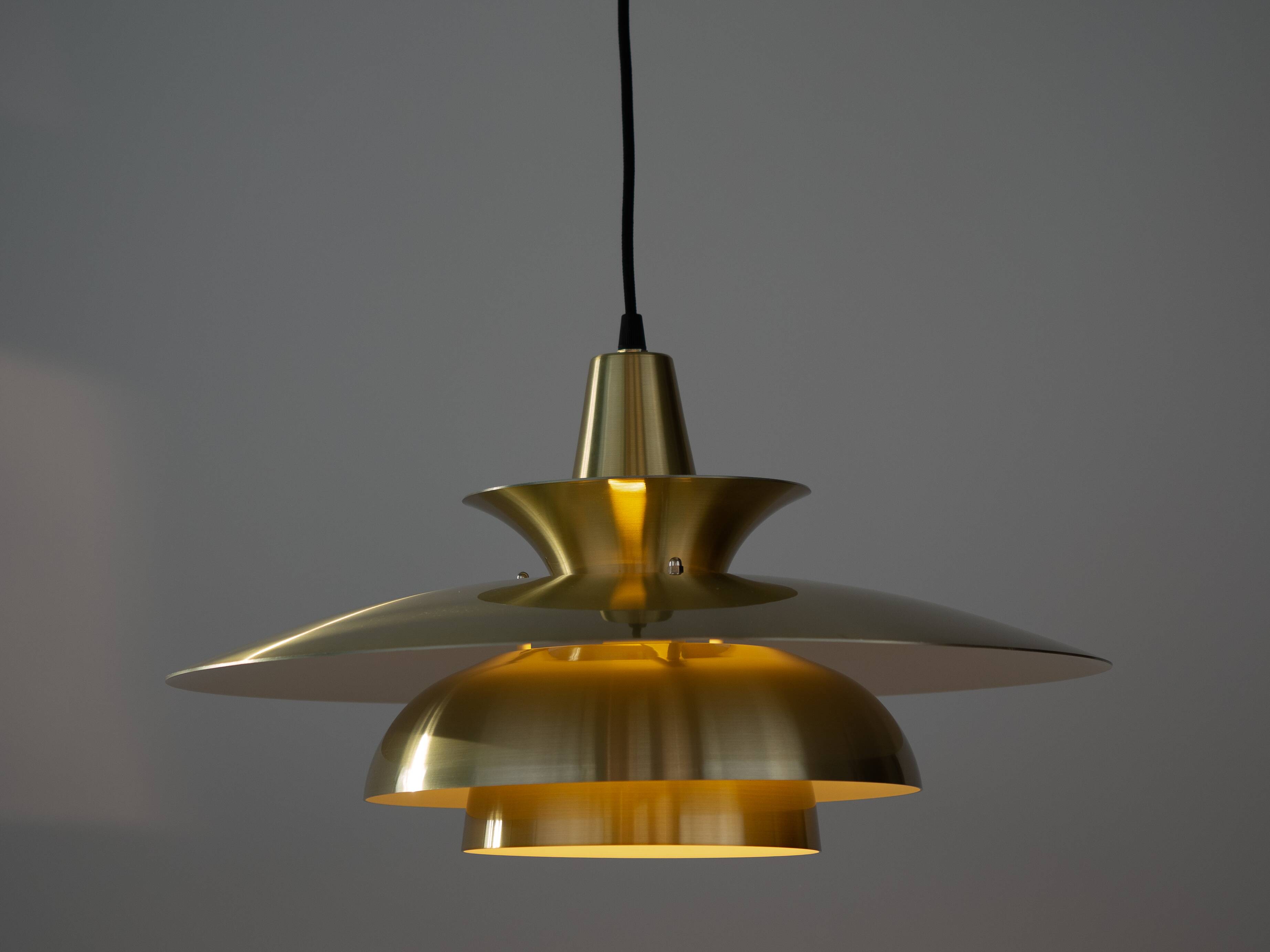 Lampe à suspension vintage danoise Roma par Junge, 1980