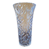 Large chiseled crystal vase with geometric and “flowers” decor