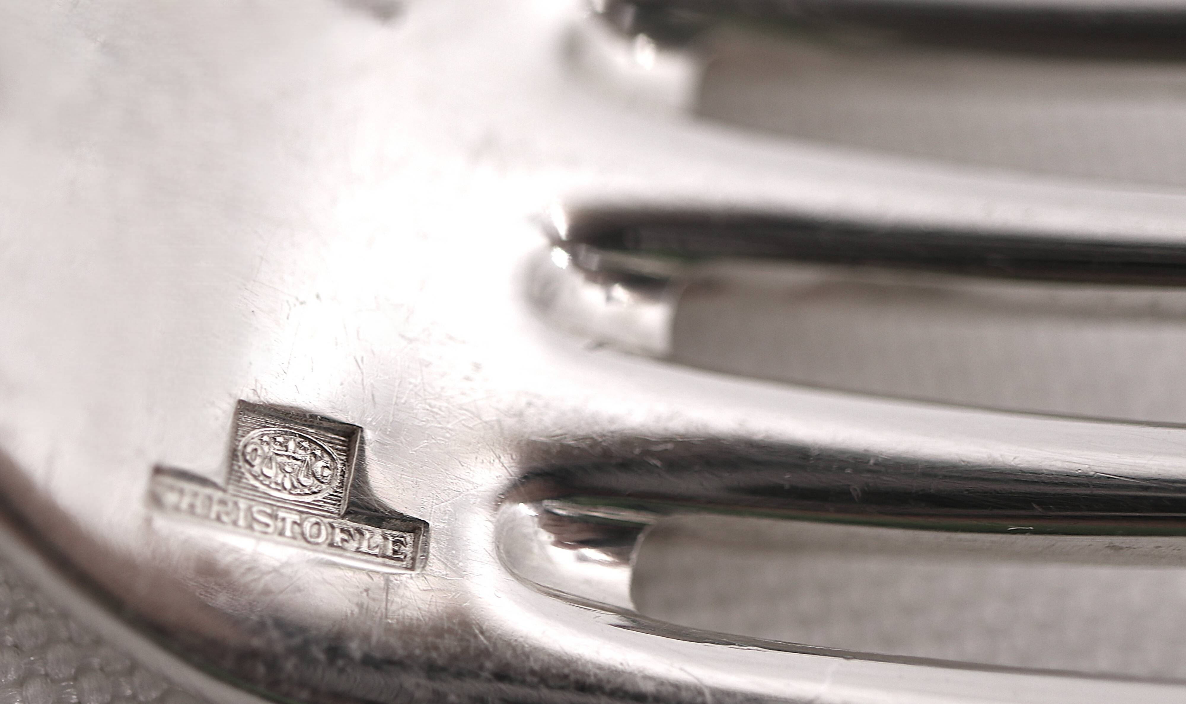 Christofle Marly cutlery set 49 pieces, knives, silver-plated metal, excellent condition.
