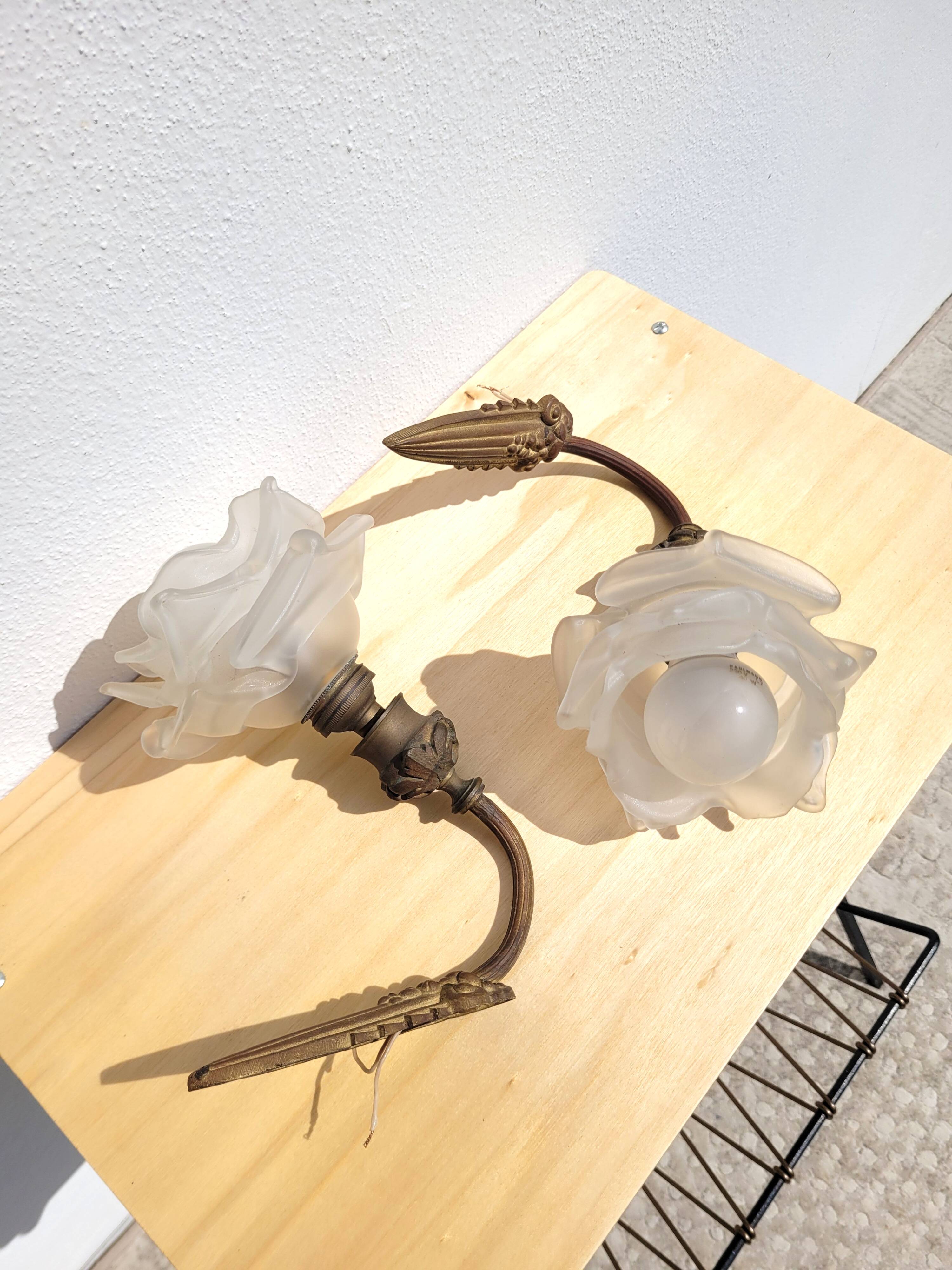 Paire d'appliques anciennes dorées
