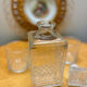 Carafe vintage whisky and its 2 glasses