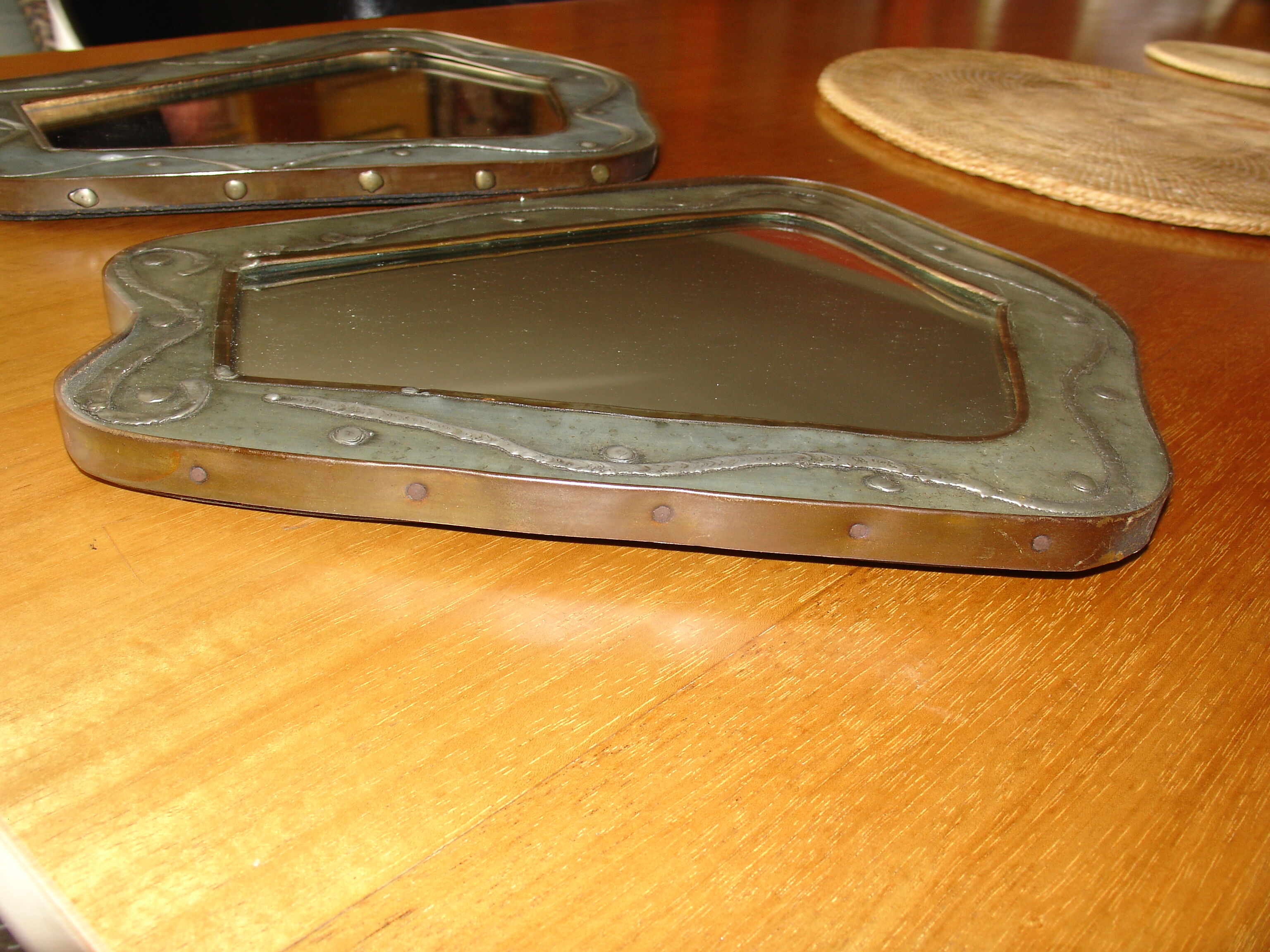 Pair of mirrors around 1950 in Tin and copper 28x35cm