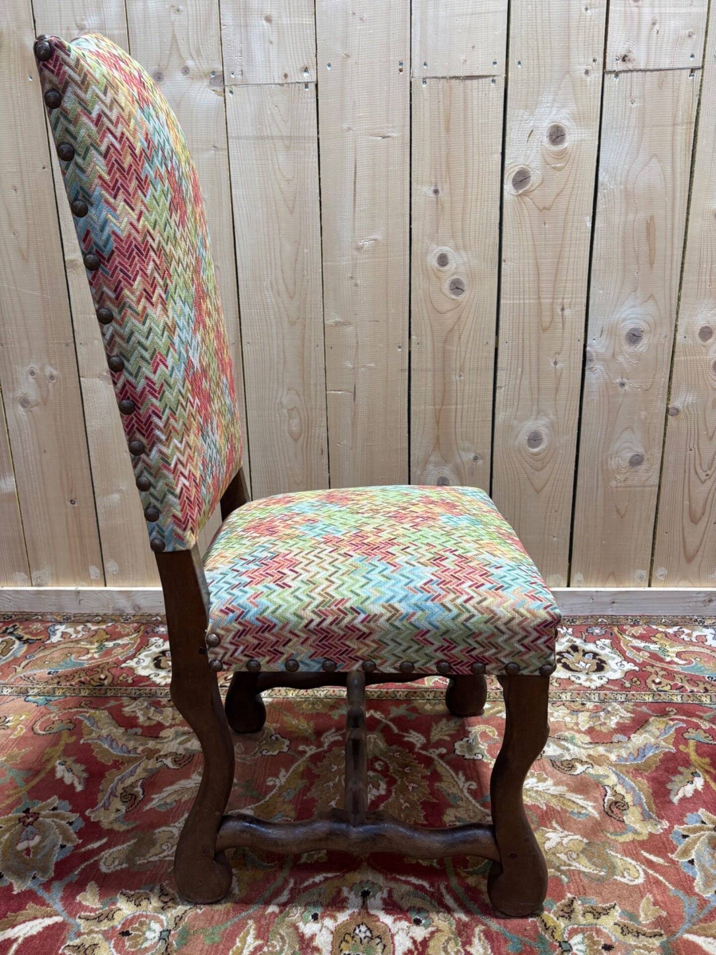 Série de 9 chaises de style Louis XIII