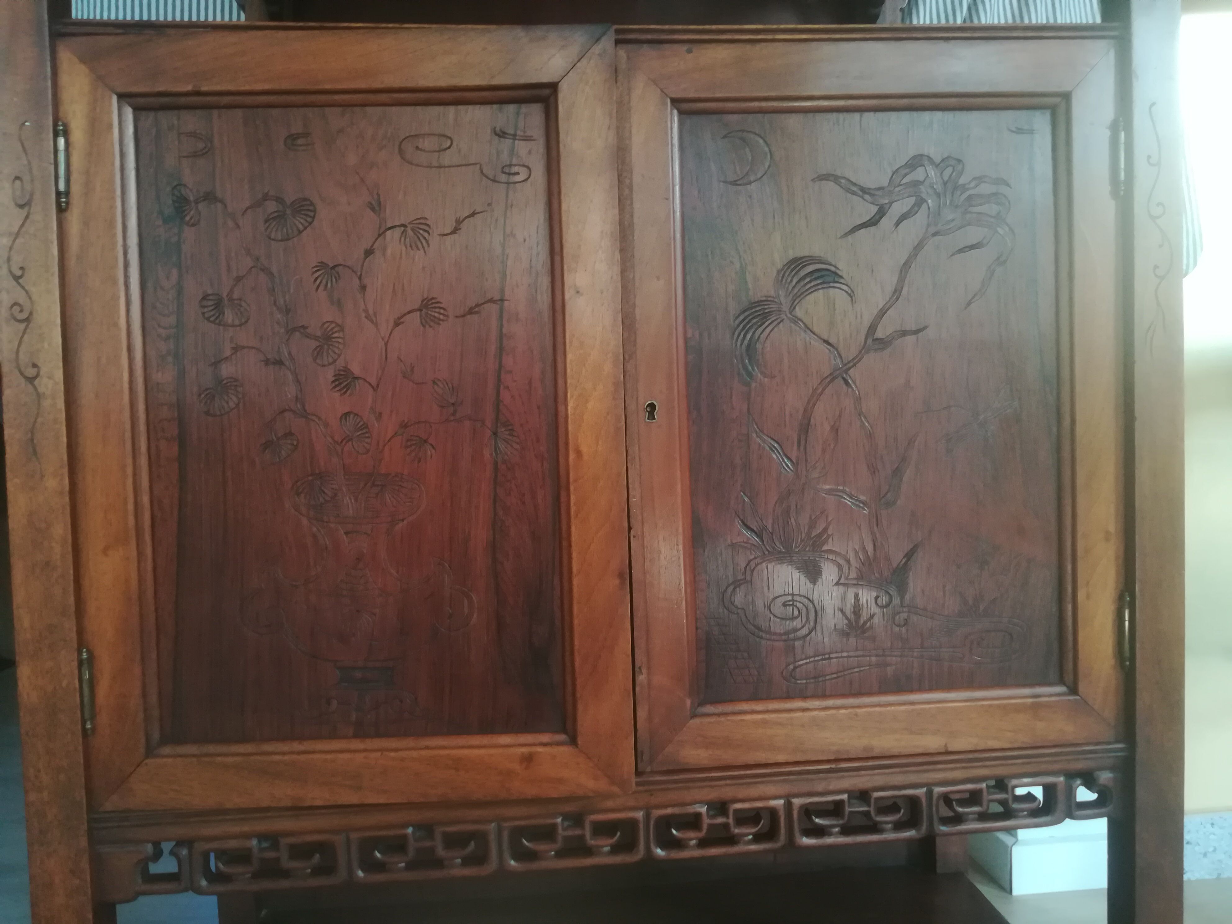 Japanese cabinet XIXs