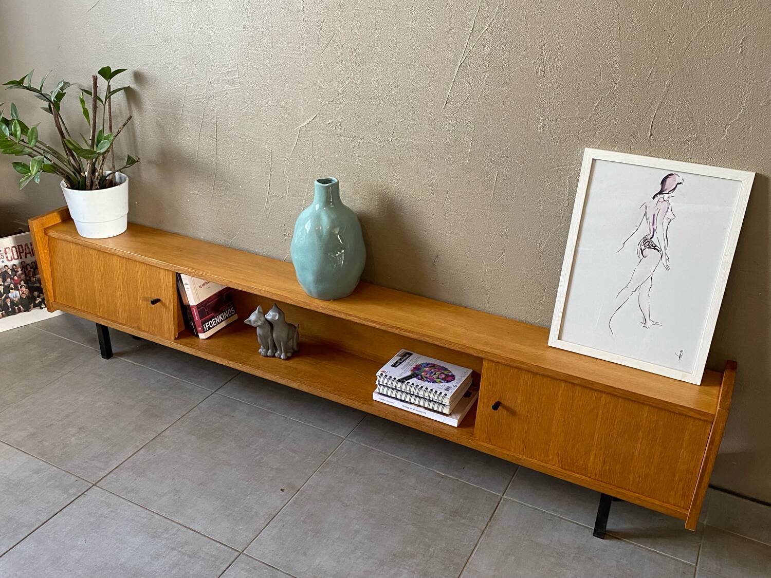 Low vintage sideboard (shallow)
