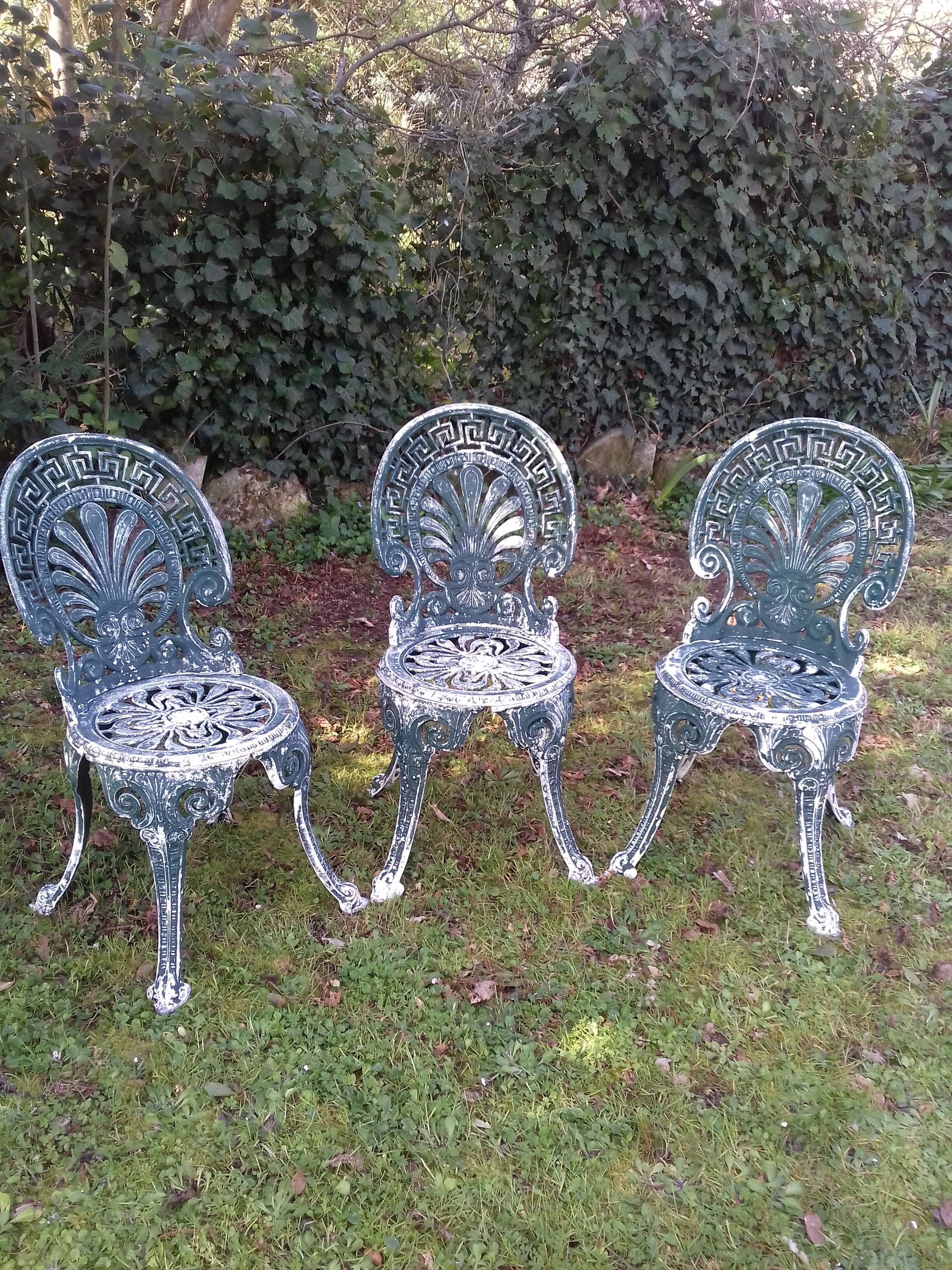 3 jardin chaises in aluminiun cast iron