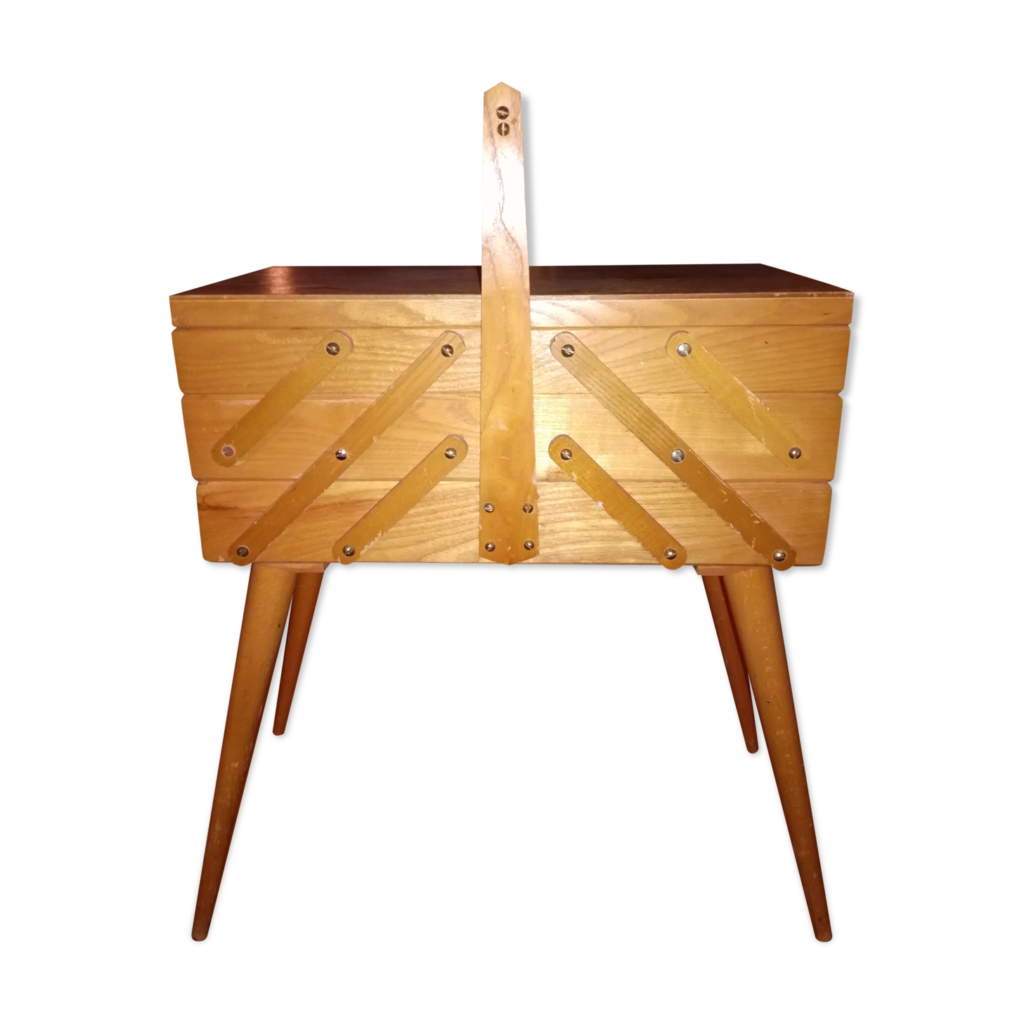 Sewing feet compass box