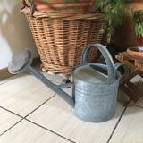 Zinc watering can