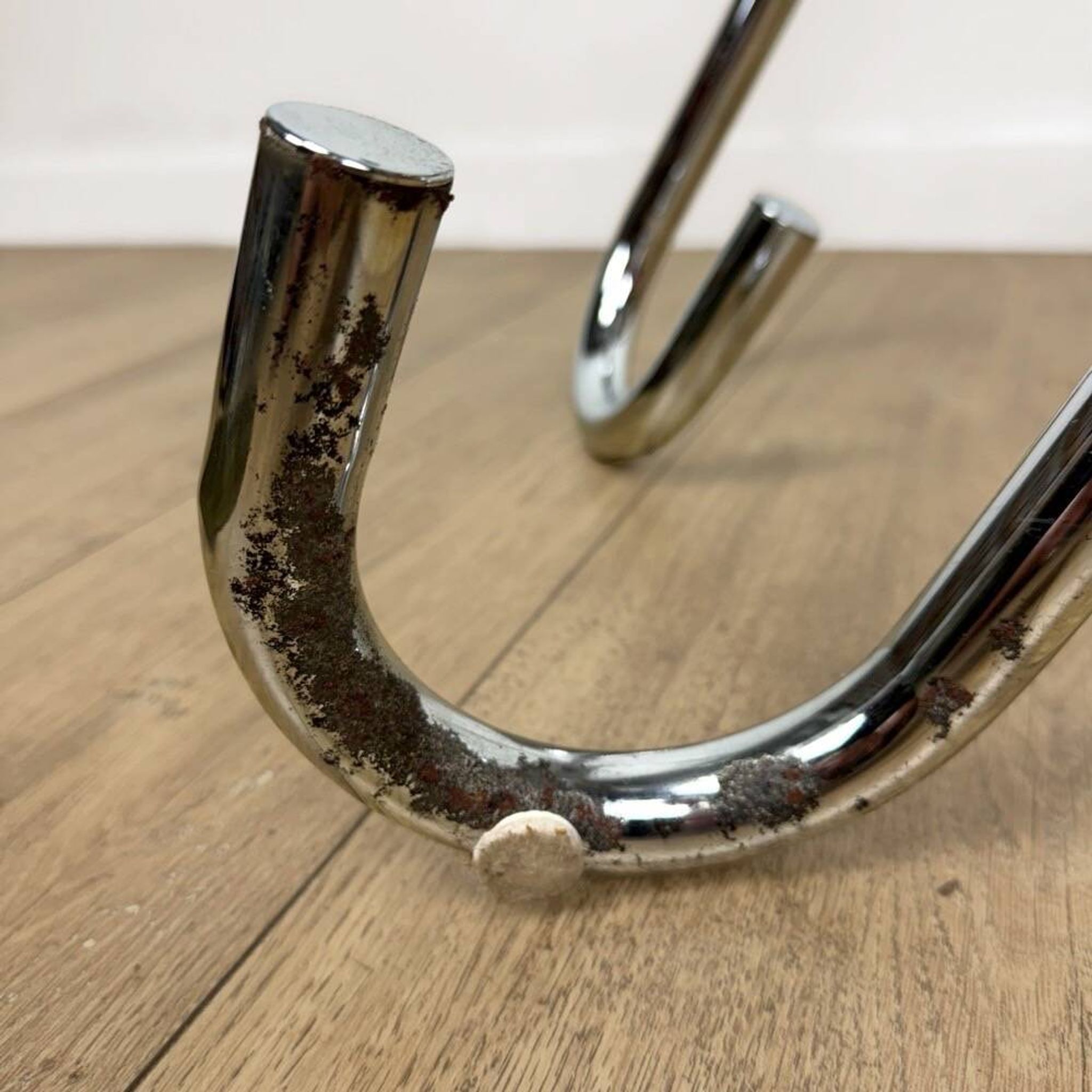 Tubular design coffee table in chrome and smoked glass, Italy, 70s