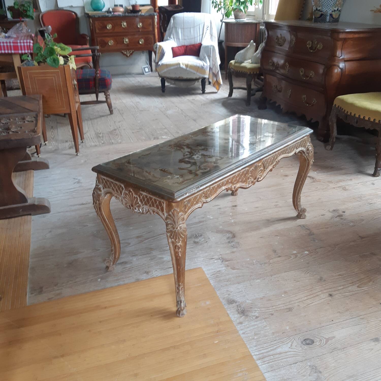 Églomisé glass coffee table