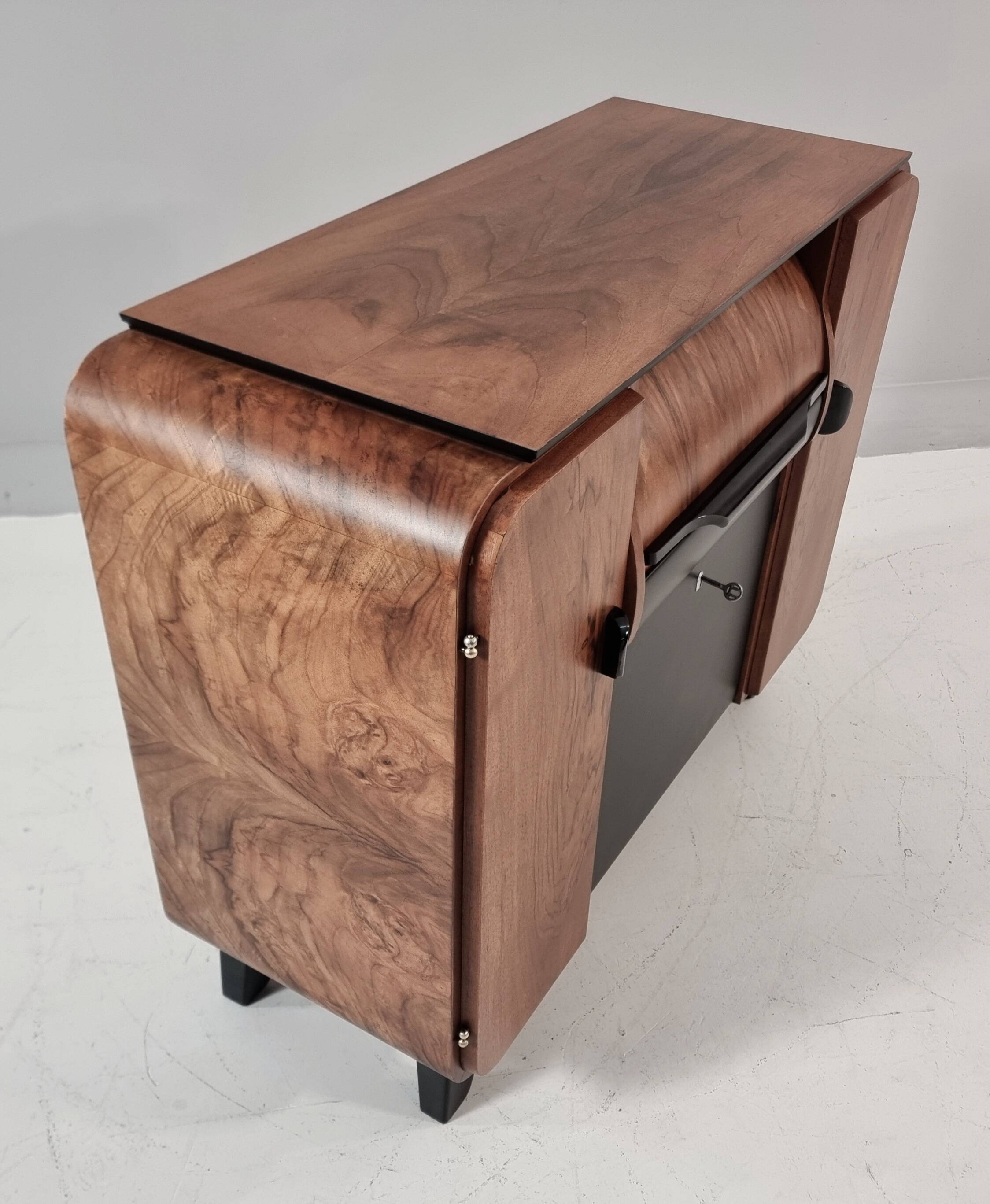 Art Deco Bar Cabinet  by Jindrich Halabala for Up Závody, 1940s.