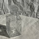 Whiskey decanter geometric pattern H23