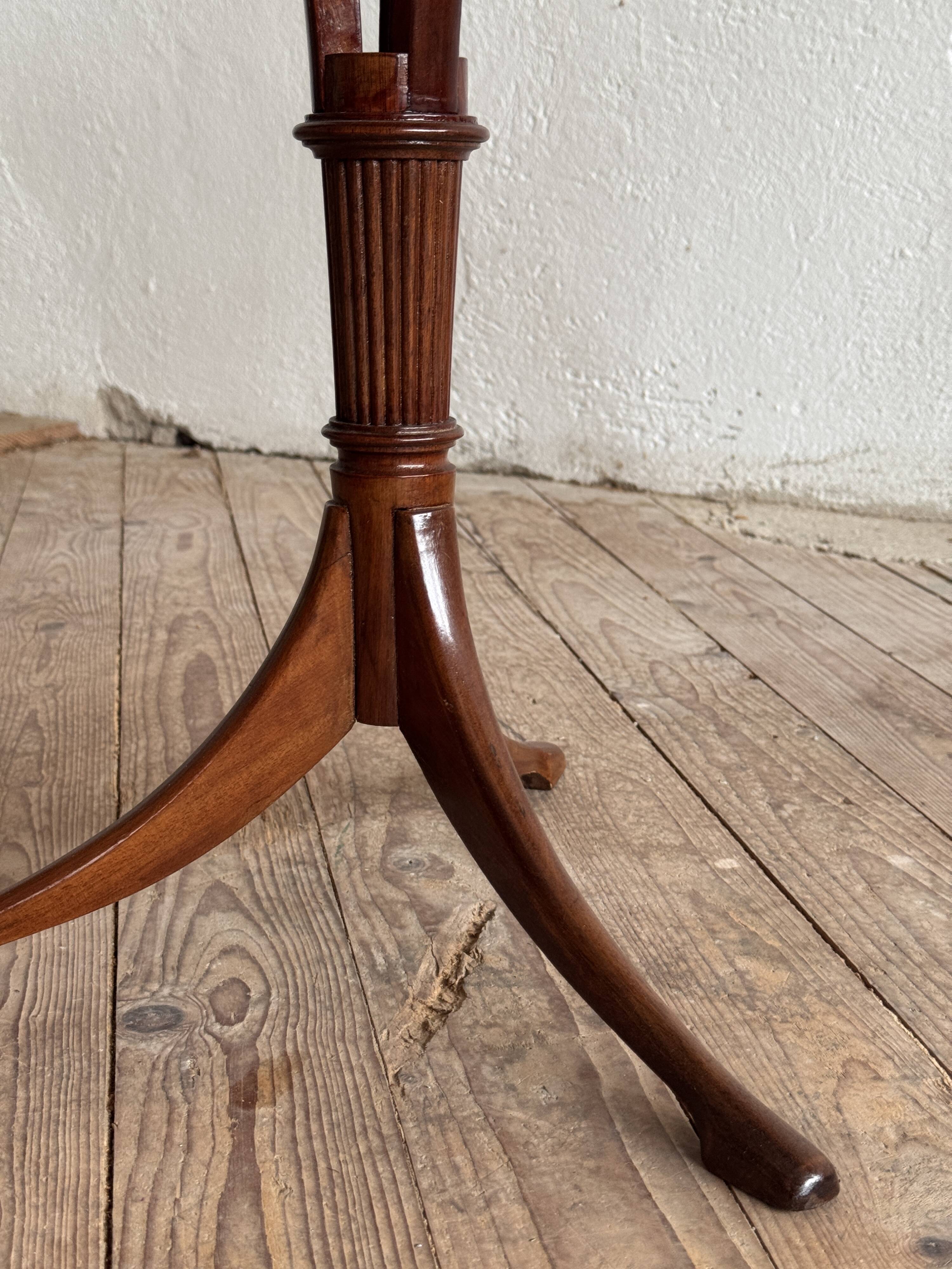 Pair of victorian empire style mahogany tables, 20th century