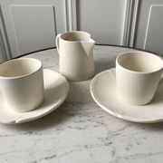 Duo de tasses à café et un sucrier longchamp en biscuit années 80