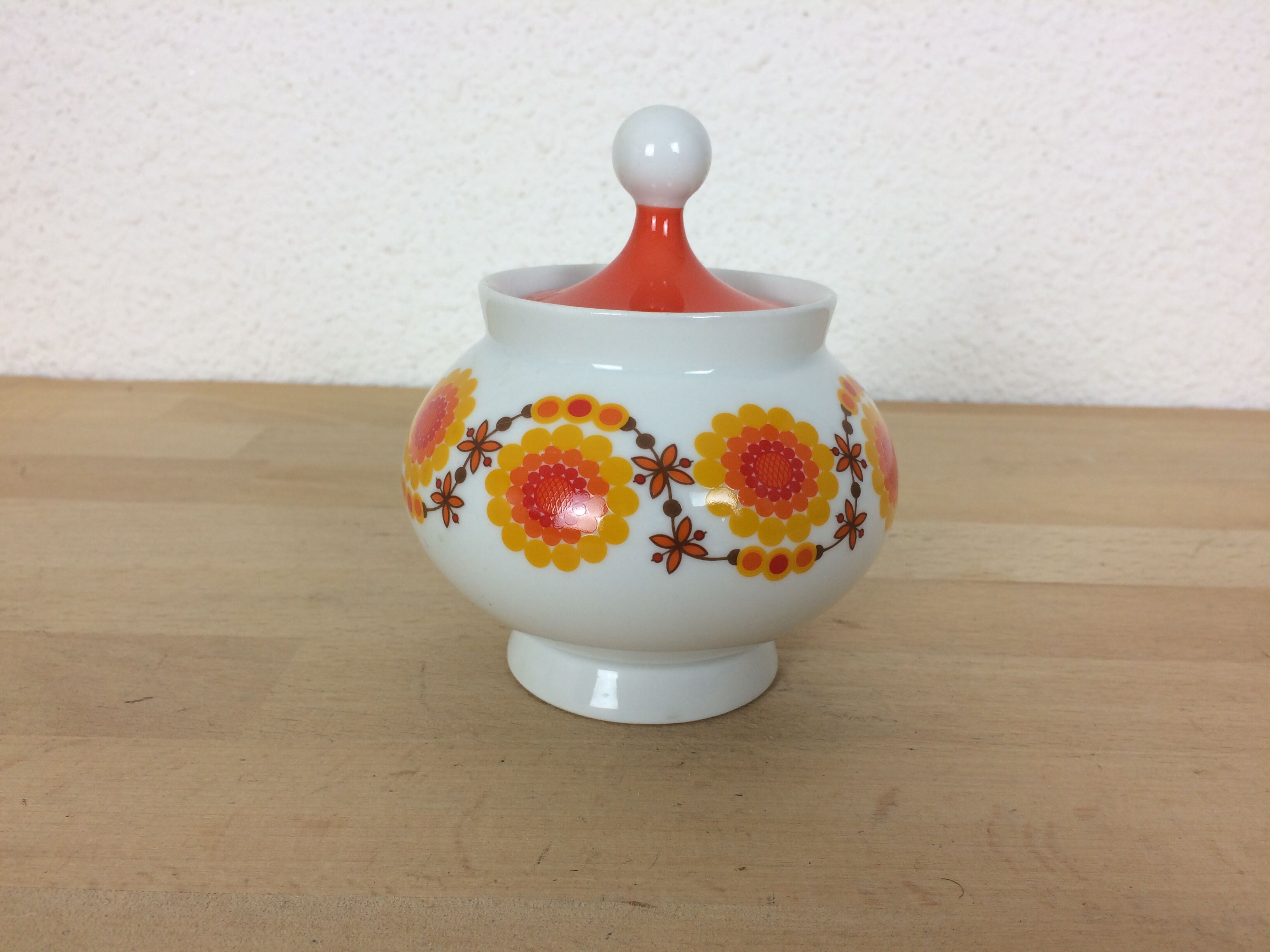 Orange flower tea service, porcelain, 7 cups 1970