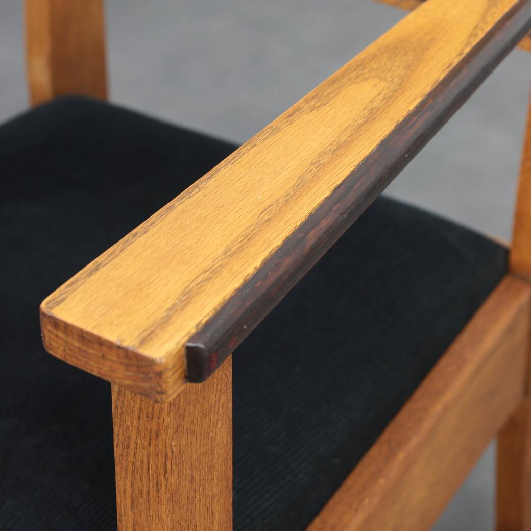 Refined pair of Art Deco armchairs in oak and Coromandel, attributed to L.O.V. Oosterbeek, 1930s