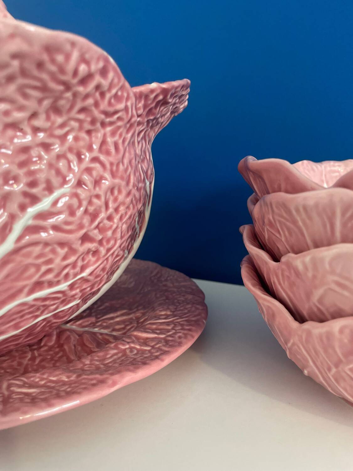 Soup tureen and bowl set with pink cabbage slip