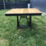 Dining table "Singer"