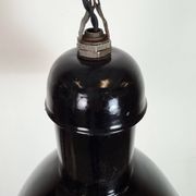 Lampe suspendue industrielle en émail noir de AEG, années 1930